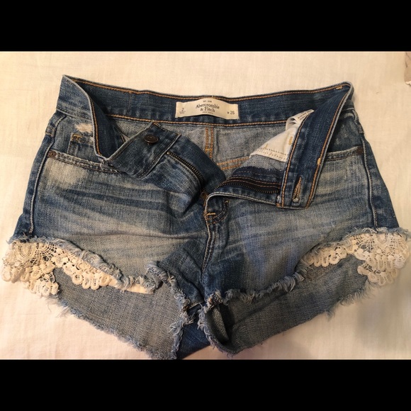 Abercrombie & Fitch shorts - Picture 2 of 3
